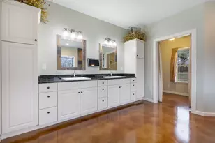 1811 N Llano St, Fredericksburg, TX 78624 - Photo 20