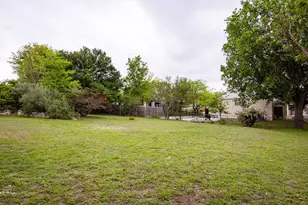 207 E Spring Mill Dr, Kerrville, TX 78028 - Photo 36