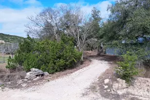 103 Eastview, Kendalia, TX 78027 - Photo 10