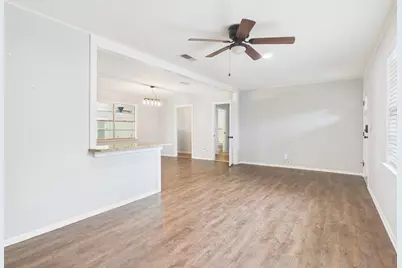 207 Skylark, Fredericksburg, TX 78624 - Photo 4