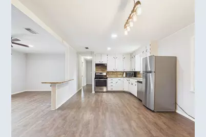 207 Skylark, Fredericksburg, TX 78624 - Photo 8