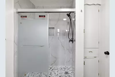 301 N Manor Dr #B, Kerrville, TX 78028 - Photo 10