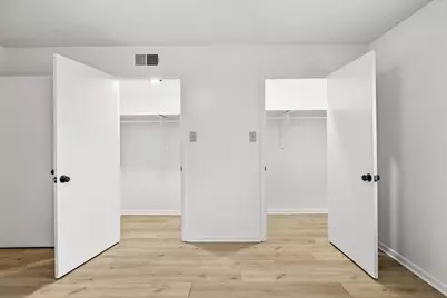 301 N Manor Dr #B, Kerrville, TX 78028 - Photo 8