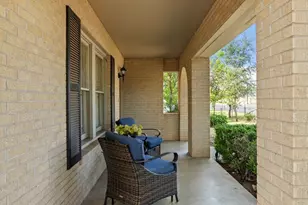 219 W Creek St, Fredericksburg, TX 78624 - Photo 4