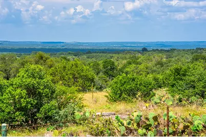 853 Elm Ridge Rd, Fredericksburg, TX 78624 - Photo 2