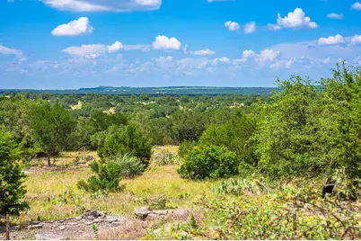 853 Elm Ridge Rd, Fredericksburg, TX 78624 - Photo 2
