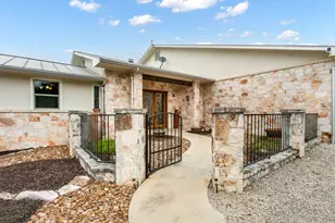 627 Eichen Strasse, Fredericksburg, TX 78624 - Photo 4