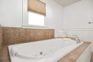 206 W Burbank St, Fredericksburg, TX 78624 - Photo 28
