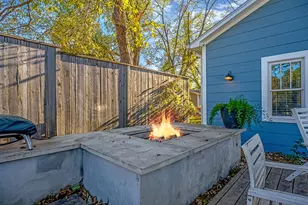 206 W Burbank St, Fredericksburg, TX 78624 - Photo 12
