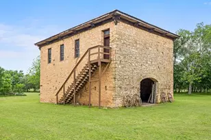 426 E Ranch Rd 962, Round Mountain, TX 78663 - Photo 42
