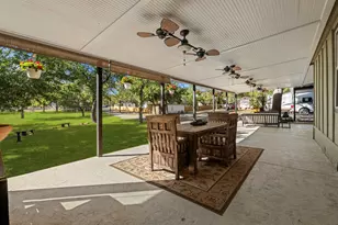 390 Galveston St, Bandera, TX 78003 - Photo 6