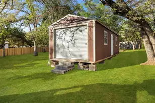 390 Galveston St, Bandera, TX 78003 - Photo 46