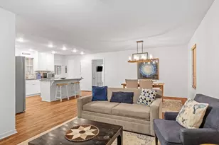 413 W Travis St, Fredericksburg, TX 78624 - Photo 8