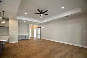 1806 Chateau Ln, Kerrville, TX 78028 - Photo 16