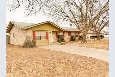 607 N Bowie, Fredericksburg, TX 78624 - Photo 2