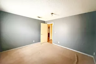 607 N Bowie, Fredericksburg, TX 78624 - Photo 12