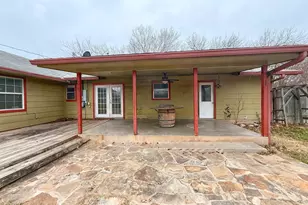 607 N Bowie, Fredericksburg, TX 78624 - Photo 28