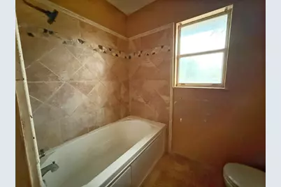 607 N Bowie, Fredericksburg, TX 78624 - Photo 20