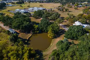 959 S Eagle St, Fredericksburg, TX 78624 - Photo 4