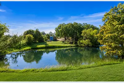 959 S Eagle St, Fredericksburg, TX 78624 - Photo 4