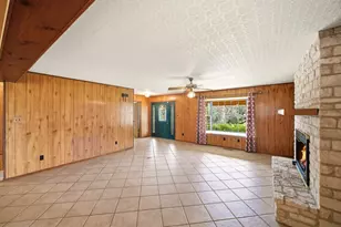 959 S Eagle St, Fredericksburg, TX 78624 - Photo 14