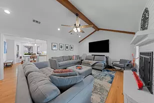 111 Edgewood Dr, Fredericksburg, TX 78624 - Photo 4