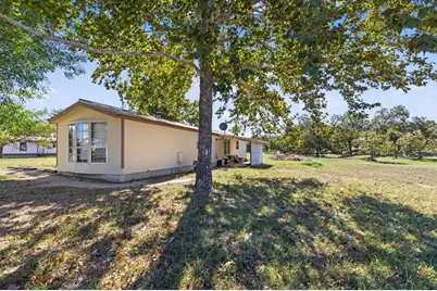 1411 Democrat St #B-C, Blanco, TX 78606 - Photo 2