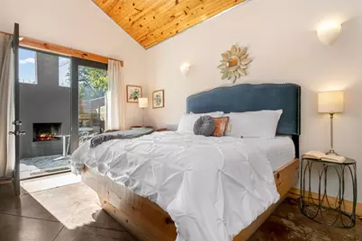 312 W Travis St, Fredericksburg, TX 78624 - Photo 20