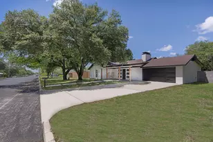 203 Frederick Rd, Fredericksburg, TX 78624 - Photo 26