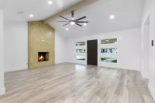 203 Frederick Rd, Fredericksburg, TX 78624 - Photo 6