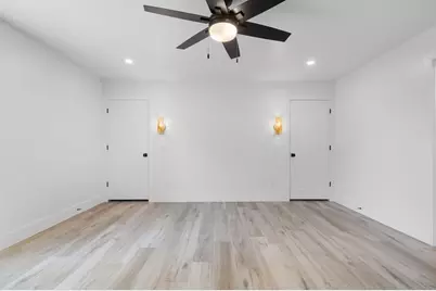 203 Frederick Rd, Fredericksburg, TX 78624 - Photo 14