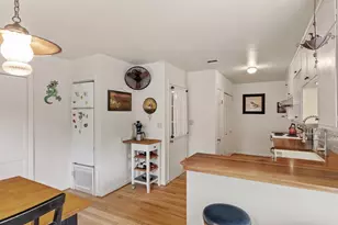 217 W Creek St, Fredericksburg, TX 78624 - Photo 10