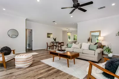 803 N Bowie, Fredericksburg, TX 78624 - Photo 4