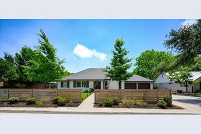 803 N Bowie, Fredericksburg, TX 78624 - Photo 1