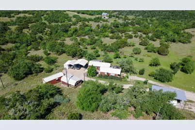 815 Nixon Creek Rd, Fredericksburg, TX 78624 - Photo 2