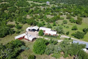 815 Nixon Creek Rd, Fredericksburg, TX 78624 - Photo 2