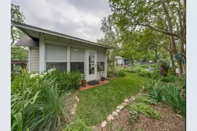 217 W Morse St, Fredericksburg, TX 78624 - Photo 26