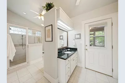 217 W Morse St, Fredericksburg, TX 78624 - Photo 12