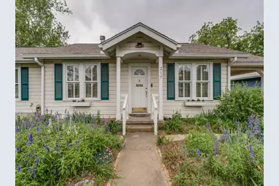217 W Morse St, Fredericksburg, TX 78624 - Photo 2