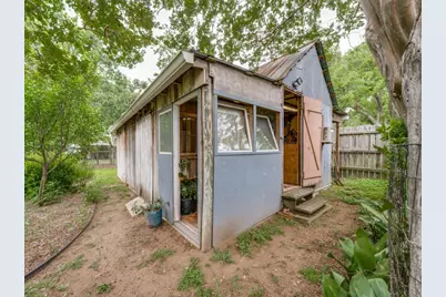 217 W Morse St, Fredericksburg, TX 78624 - Photo 32