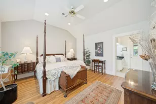 217 W Morse St, Fredericksburg, TX 78624 - Photo 10