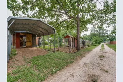 217 W Morse St, Fredericksburg, TX 78624 - Photo 34