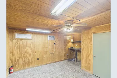 609 W Main St, Fredericksburg, TX 78624 - Photo 6