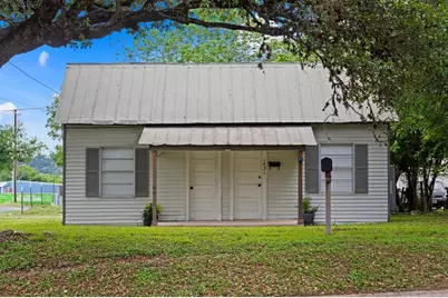 1421 Park St, Kerrville, TX 78028 - Photo 2