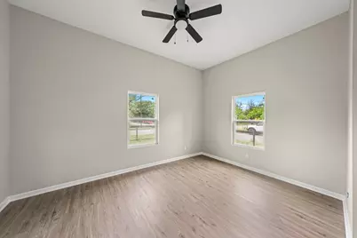 502 Ross St, Kerrville, TX 78028 - Photo 10