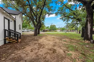 502 Ross St, Kerrville, TX 78028 - Photo 20
