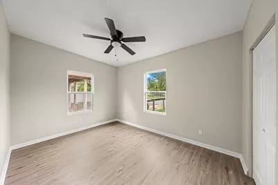 502 Ross St, Kerrville, TX 78028 - Photo 14