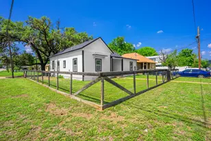 502 Ross St, Kerrville, TX 78028 - Photo 2