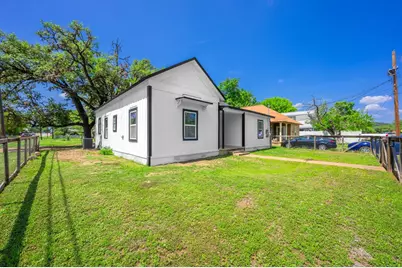 502 Ross St, Kerrville, TX 78028 - Photo 18