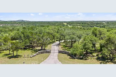 7855 Middle Creek Rd, Blanco, TX 78606 - Photo 54